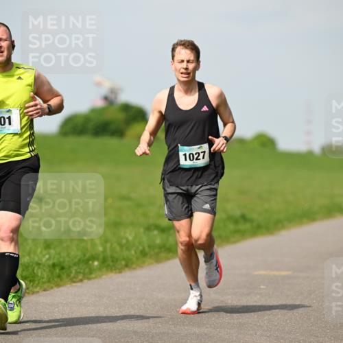 10.05.2026 - 8. Wedeler Halbmarathon Dr. Thomas Lammeyer http://msf.ph/oto/9693009 10.05.2026 11:16:48 Laufen 801, 1027 meine-sportfotos.de