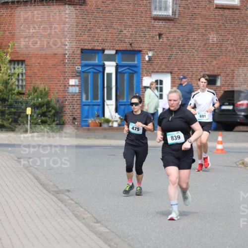 10.05.2026 - 8. Wedeler Halbmarathon Andreas Tolksdorf http://msf.ph/oto/9693024 10.05.2026 10:17:46 Laufen 475, 839, 691 meine-sportfotos.de