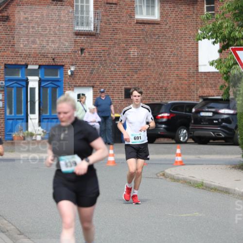 10.05.2026 - 8. Wedeler Halbmarathon Andreas Tolksdorf http://msf.ph/oto/9693043 10.05.2026 10:17:48 Laufen 475, 839, 691 meine-sportfotos.de