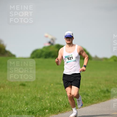 10.05.2026 - 8. Wedeler Halbmarathon Dr. Thomas Lammeyer http://msf.ph/oto/9693068 10.05.2026 11:17:07 Laufen 521 meine-sportfotos.de