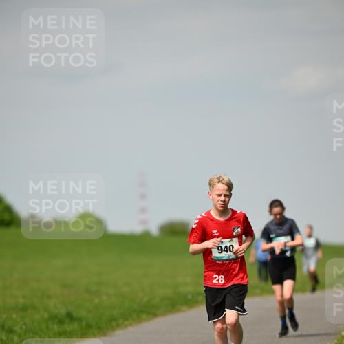 10.05.2026 - 8. Wedeler Halbmarathon Dr. Thomas Lammeyer http://msf.ph/oto/9693099 10.05.2026 11:17:16 Laufen 940 meine-sportfotos.de