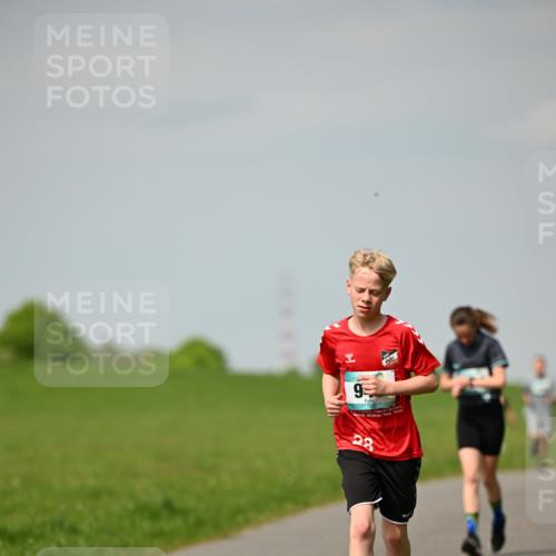 10.05.2026 - 8. Wedeler Halbmarathon Dr. Thomas Lammeyer http://msf.ph/oto/9693121 10.05.2026 11:17:17 Laufen  meine-sportfotos.de