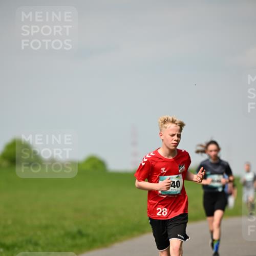 10.05.2026 - 8. Wedeler Halbmarathon Dr. Thomas Lammeyer http://msf.ph/oto/9693126 10.05.2026 11:17:17 Laufen  meine-sportfotos.de