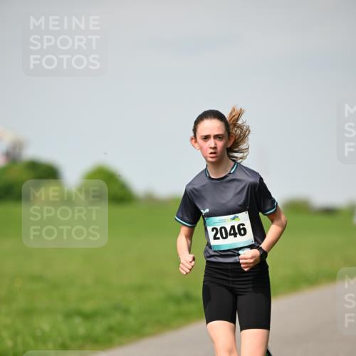 10.05.2026 - 8. Wedeler Halbmarathon Dr. Thomas Lammeyer http://msf.ph/oto/9693188 10.05.2026 11:17:22 Laufen 2046 meine-sportfotos.de
