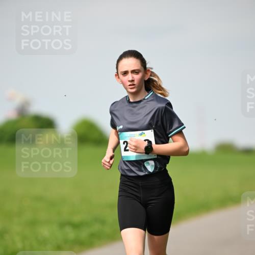 10.05.2026 - 8. Wedeler Halbmarathon Dr. Thomas Lammeyer http://msf.ph/oto/9693198 10.05.2026 11:17:22 Laufen  meine-sportfotos.de