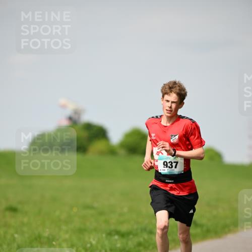 10.05.2026 - 8. Wedeler Halbmarathon Dr. Thomas Lammeyer http://msf.ph/oto/9693255 10.05.2026 11:17:32 Laufen 937, 140 meine-sportfotos.de