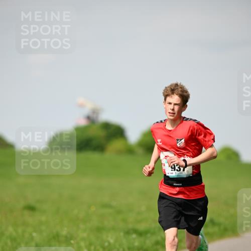 10.05.2026 - 8. Wedeler Halbmarathon Dr. Thomas Lammeyer http://msf.ph/oto/9693257 10.05.2026 11:17:32 Laufen 937, 140 meine-sportfotos.de