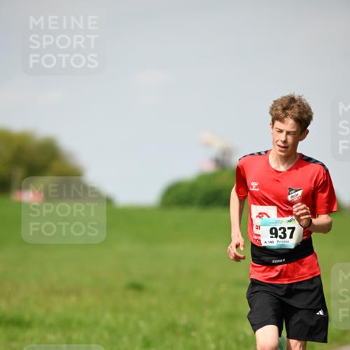 10.05.2026 - 8. Wedeler Halbmarathon Dr. Thomas Lammeyer http://msf.ph/oto/9693267 10.05.2026 11:17:33 Laufen 937, 140 meine-sportfotos.de