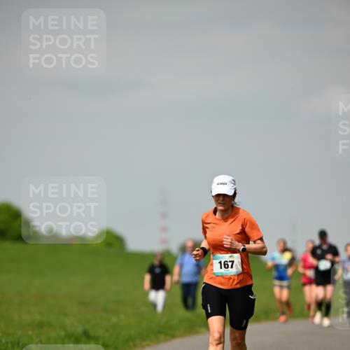 10.05.2026 - 8. Wedeler Halbmarathon Dr. Thomas Lammeyer http://msf.ph/oto/9693280 10.05.2026 11:17:35 Laufen 167 meine-sportfotos.de