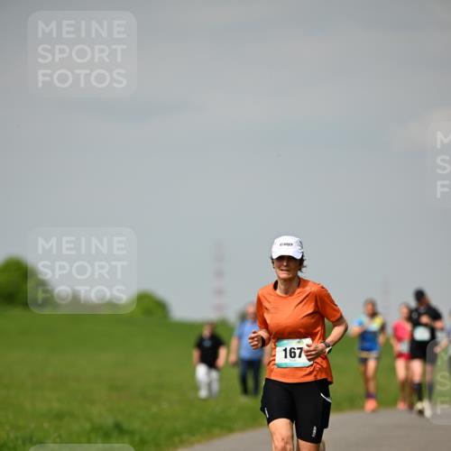 10.05.2026 - 8. Wedeler Halbmarathon Dr. Thomas Lammeyer http://msf.ph/oto/9693282 10.05.2026 11:17:35 Laufen 167 meine-sportfotos.de