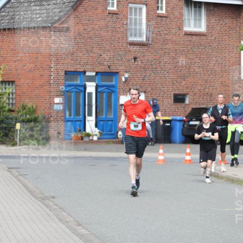 10.05.2026 - 8. Wedeler Halbmarathon Andreas Tolksdorf http://msf.ph/oto/9693317 10.05.2026 10:18:55 Laufen 90 meine-sportfotos.de