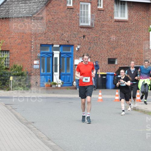 10.05.2026 - 8. Wedeler Halbmarathon Andreas Tolksdorf http://msf.ph/oto/9693326 10.05.2026 10:18:55 Laufen 90, 833 meine-sportfotos.de