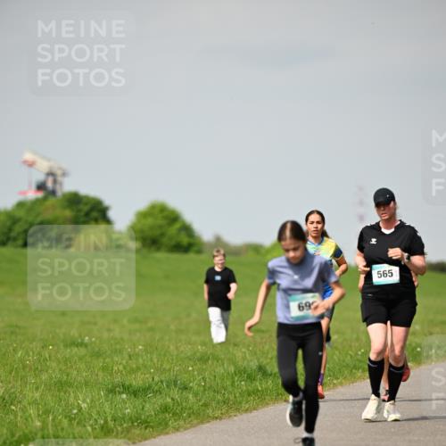 10.05.2026 - 8. Wedeler Halbmarathon Dr. Thomas Lammeyer http://msf.ph/oto/9693365 10.05.2026 11:17:44 Laufen 692, 565 meine-sportfotos.de
