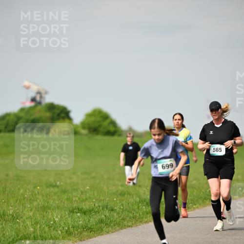 10.05.2026 - 8. Wedeler Halbmarathon Dr. Thomas Lammeyer http://msf.ph/oto/9693369 10.05.2026 11:17:44 Laufen 699, 565 meine-sportfotos.de