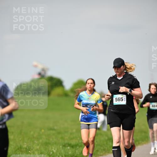 10.05.2026 - 8. Wedeler Halbmarathon Dr. Thomas Lammeyer http://msf.ph/oto/9693408 10.05.2026 11:17:47 Laufen 565, 004 meine-sportfotos.de