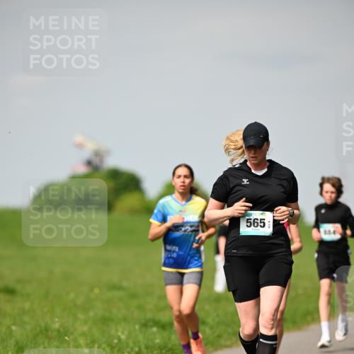 10.05.2026 - 8. Wedeler Halbmarathon Dr. Thomas Lammeyer http://msf.ph/oto/9693414 10.05.2026 11:17:47 Laufen 565 meine-sportfotos.de