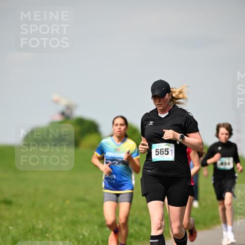 10.05.2026 - 8. Wedeler Halbmarathon Dr. Thomas Lammeyer http://msf.ph/oto/9693416 10.05.2026 11:17:47 Laufen 565 meine-sportfotos.de