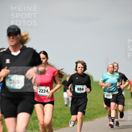 10.05.2026 - 8. Wedeler Halbmarathon Dr. Thomas Lammeyer http://msf.ph/oto/9693429 10.05.2026 11:17:49 Laufen 365, 2224, 884, 882 meine-sportfotos.de