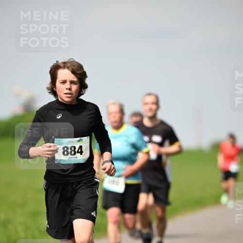 10.05.2026 - 8. Wedeler Halbmarathon Dr. Thomas Lammeyer http://msf.ph/oto/9693457 10.05.2026 11:17:52 Laufen 136, 884 meine-sportfotos.de