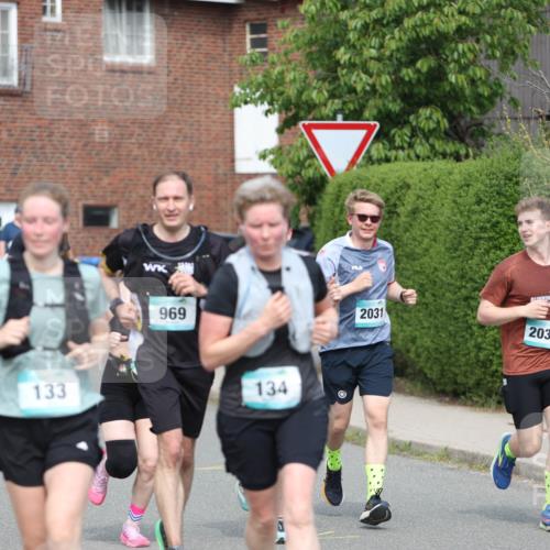 10.05.2026 - 8. Wedeler Halbmarathon Andreas Tolksdorf http://msf.ph/oto/9693475 10.05.2026 10:19:26 Laufen 133, 969, 134, 2031, 2034 meine-sportfotos.de
