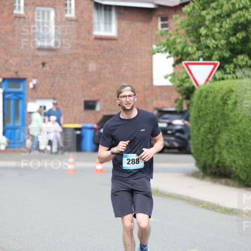 10.05.2026 - 8. Wedeler Halbmarathon Andreas Tolksdorf http://msf.ph/oto/9693503 10.05.2026 10:19:32 Laufen 288 meine-sportfotos.de