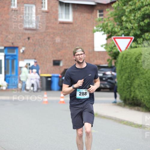 10.05.2026 - 8. Wedeler Halbmarathon Andreas Tolksdorf http://msf.ph/oto/9693504 10.05.2026 10:19:32 Laufen 288 meine-sportfotos.de
