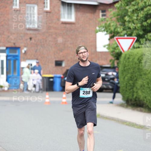 10.05.2026 - 8. Wedeler Halbmarathon Andreas Tolksdorf http://msf.ph/oto/9693506 10.05.2026 10:19:32 Laufen 288 meine-sportfotos.de
