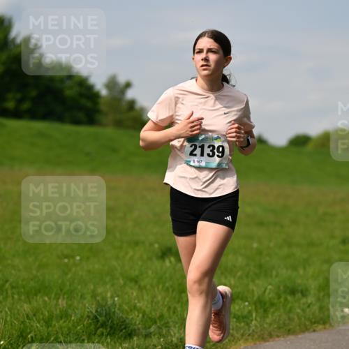 10.05.2026 - 8. Wedeler Halbmarathon Dr. Thomas Lammeyer http://msf.ph/oto/9693618 10.05.2026 11:18:08 Laufen 2139, 167 meine-sportfotos.de