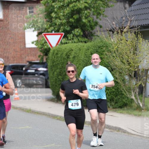 10.05.2026 - 8. Wedeler Halbmarathon Andreas Tolksdorf http://msf.ph/oto/9693659 10.05.2026 10:19:52 Laufen 473, 479, 254, 11111111111111 meine-sportfotos.de