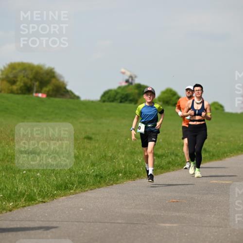 10.05.2026 - 8. Wedeler Halbmarathon Dr. Thomas Lammeyer http://msf.ph/oto/9693662 10.05.2026 11:18:17 Laufen 783, 2151 meine-sportfotos.de