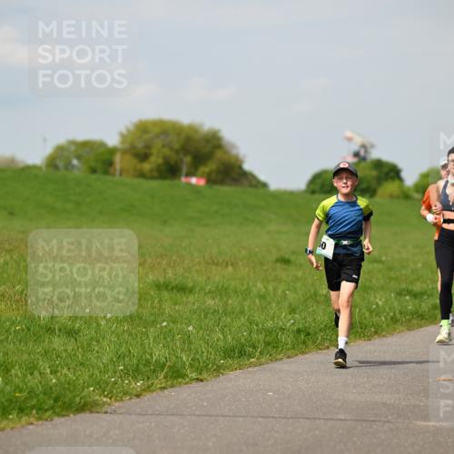 10.05.2026 - 8. Wedeler Halbmarathon Dr. Thomas Lammeyer http://msf.ph/oto/9693679 10.05.2026 11:18:17 Laufen  meine-sportfotos.de