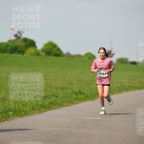 10.05.2026 - 8. Wedeler Halbmarathon Dr. Thomas Lammeyer http://msf.ph/oto/9693712 10.05.2026 11:18:21 Laufen 2151 meine-sportfotos.de