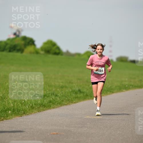 10.05.2026 - 8. Wedeler Halbmarathon Dr. Thomas Lammeyer http://msf.ph/oto/9693714 10.05.2026 11:18:21 Laufen 151 meine-sportfotos.de