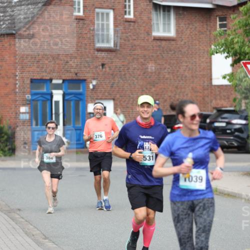 10.05.2026 - 8. Wedeler Halbmarathon Andreas Tolksdorf http://msf.ph/oto/9693742 10.05.2026 10:20:03 Laufen 384, 376, 531, 1039 meine-sportfotos.de
