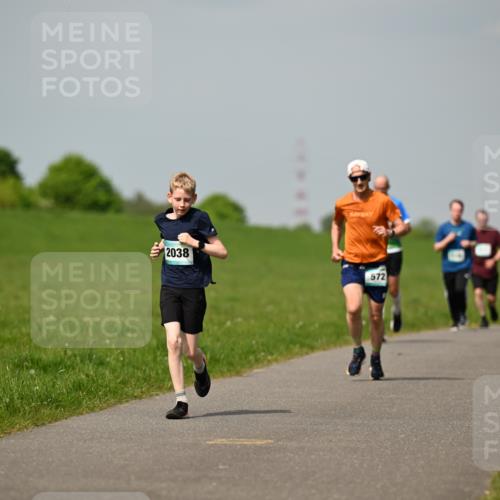10.05.2026 - 8. Wedeler Halbmarathon Dr. Thomas Lammeyer http://msf.ph/oto/9693765 10.05.2026 11:18:32 Laufen 2038, 572 meine-sportfotos.de
