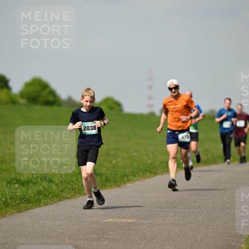 10.05.2026 - 8. Wedeler Halbmarathon Dr. Thomas Lammeyer http://msf.ph/oto/9693770 10.05.2026 11:18:33 Laufen 2038, 572 meine-sportfotos.de