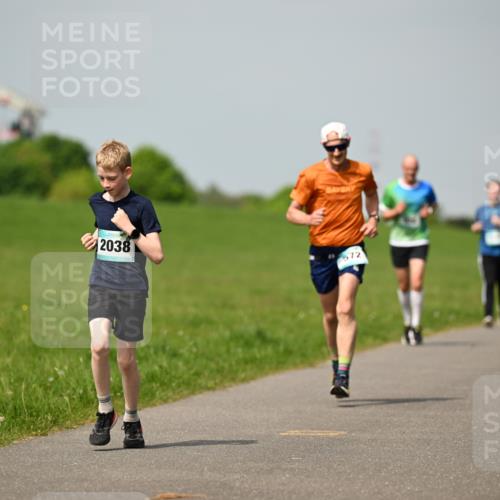 10.05.2026 - 8. Wedeler Halbmarathon Dr. Thomas Lammeyer http://msf.ph/oto/9693798 10.05.2026 11:18:34 Laufen 2038, 572 meine-sportfotos.de