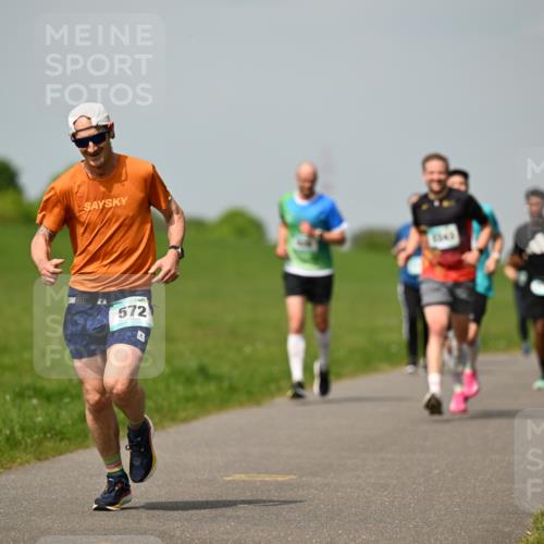 10.05.2026 - 8. Wedeler Halbmarathon Dr. Thomas Lammeyer http://msf.ph/oto/9693825 10.05.2026 11:18:36 Laufen 572 meine-sportfotos.de