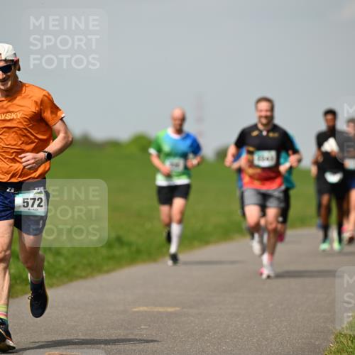 10.05.2026 - 8. Wedeler Halbmarathon Dr. Thomas Lammeyer http://msf.ph/oto/9693835 10.05.2026 11:18:37 Laufen 572 meine-sportfotos.de