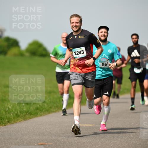 10.05.2026 - 8. Wedeler Halbmarathon Dr. Thomas Lammeyer http://msf.ph/oto/9693871 10.05.2026 11:18:39 Laufen 2243, 561 meine-sportfotos.de