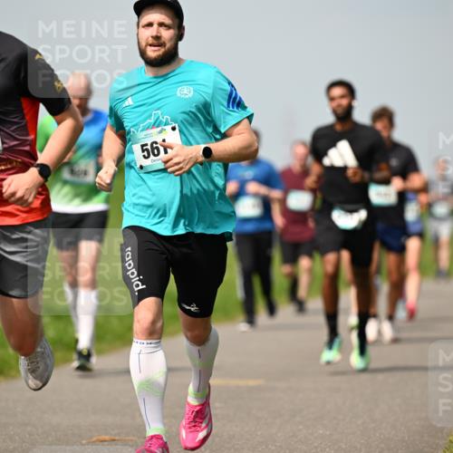10.05.2026 - 8. Wedeler Halbmarathon Dr. Thomas Lammeyer http://msf.ph/oto/9693892 10.05.2026 11:18:41 Laufen 2243 meine-sportfotos.de