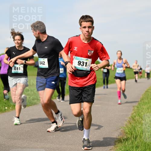 10.05.2026 - 8. Wedeler Halbmarathon Dr. Thomas Lammeyer http://msf.ph/oto/9693978 10.05.2026 11:18:48 Laufen 841, 842, 931 meine-sportfotos.de