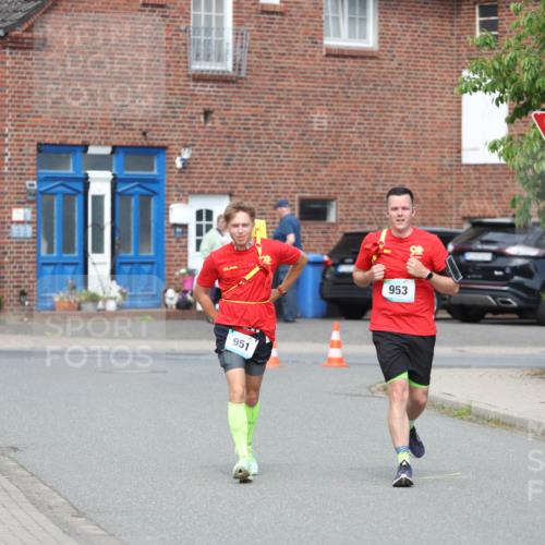 10.05.2026 - 8. Wedeler Halbmarathon Andreas Tolksdorf http://msf.ph/oto/9693990 10.05.2026 10:21:13 Laufen 951, 953 meine-sportfotos.de