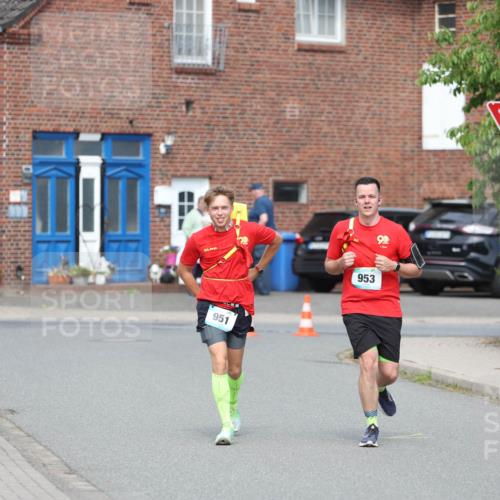 10.05.2026 - 8. Wedeler Halbmarathon Andreas Tolksdorf http://msf.ph/oto/9693992 10.05.2026 10:21:13 Laufen 951, 953 meine-sportfotos.de