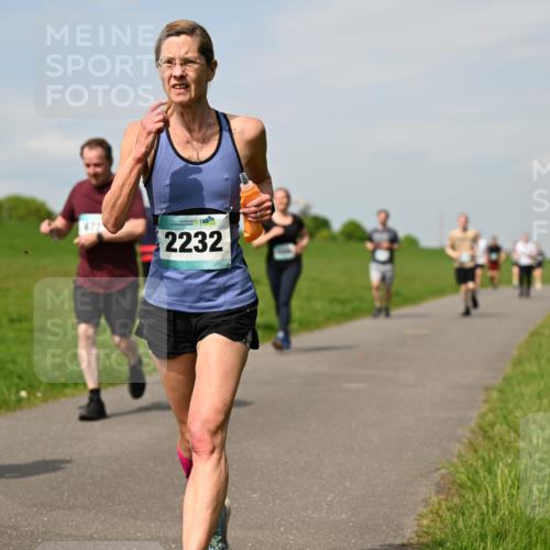 10.05.2026 - 8. Wedeler Halbmarathon Dr. Thomas Lammeyer http://msf.ph/oto/9694021 10.05.2026 11:18:50 Laufen 2232 meine-sportfotos.de