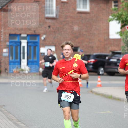 10.05.2026 - 8. Wedeler Halbmarathon Andreas Tolksdorf http://msf.ph/oto/9694023 10.05.2026 10:21:16 Laufen 951, 953 meine-sportfotos.de