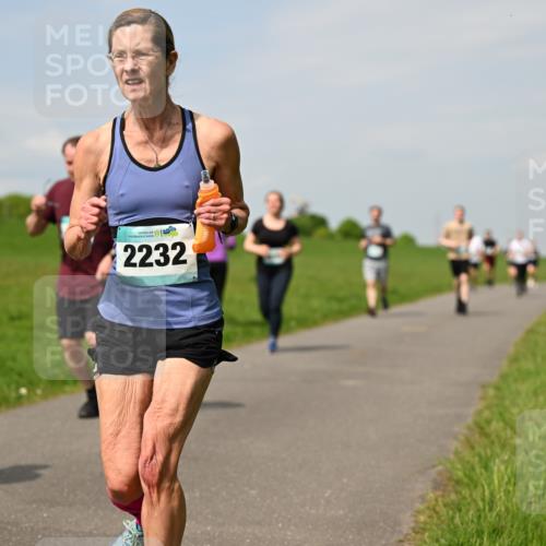 10.05.2026 - 8. Wedeler Halbmarathon Dr. Thomas Lammeyer http://msf.ph/oto/9694024 10.05.2026 11:18:50 Laufen 2232 meine-sportfotos.de