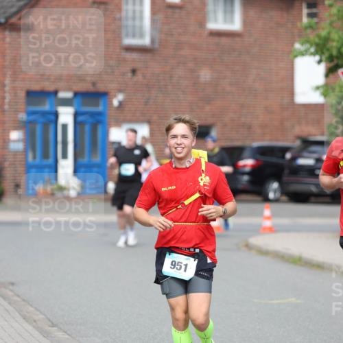 10.05.2026 - 8. Wedeler Halbmarathon Andreas Tolksdorf http://msf.ph/oto/9694027 10.05.2026 10:21:16 Laufen 951, 953 meine-sportfotos.de