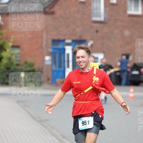 10.05.2026 - 8. Wedeler Halbmarathon Andreas Tolksdorf http://msf.ph/oto/9694045 10.05.2026 10:21:17 Laufen 951 meine-sportfotos.de