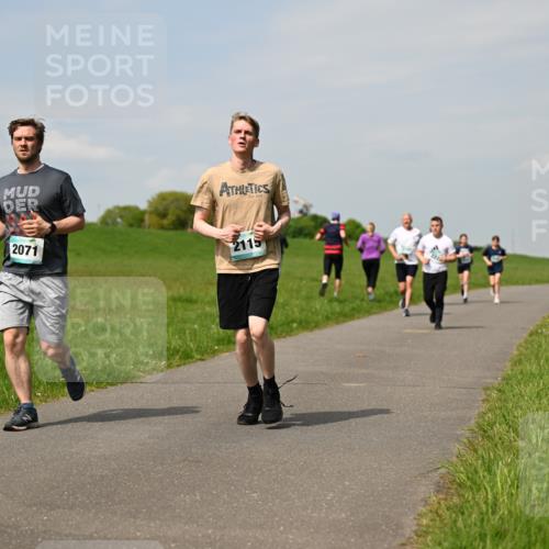 10.05.2026 - 8. Wedeler Halbmarathon Dr. Thomas Lammeyer http://msf.ph/oto/9694119 10.05.2026 11:18:56 Laufen 2071, 2115 meine-sportfotos.de